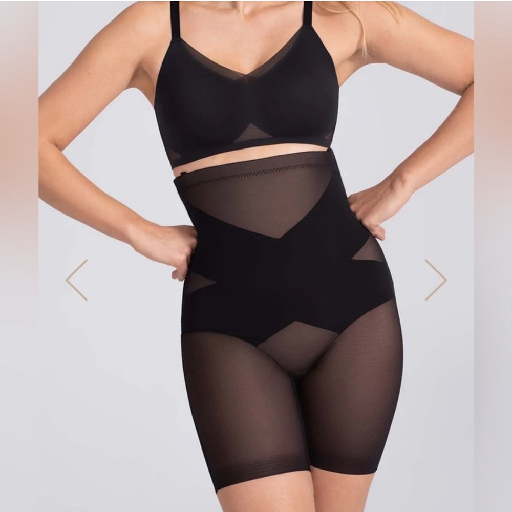 NWT HONEYLOVE SuperPower Short Sz M